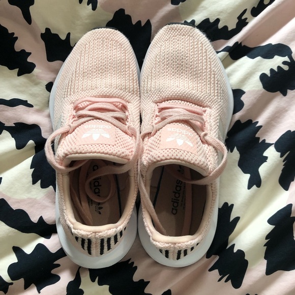 Adidas Swift Run Shoes - Picture 10 of 14